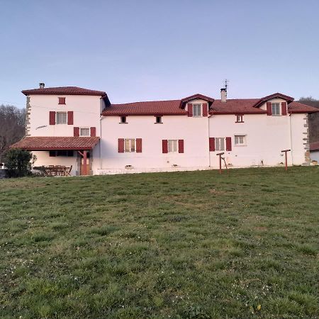 Gite A La Ferme Larranda Suhescun Εξωτερικό φωτογραφία
