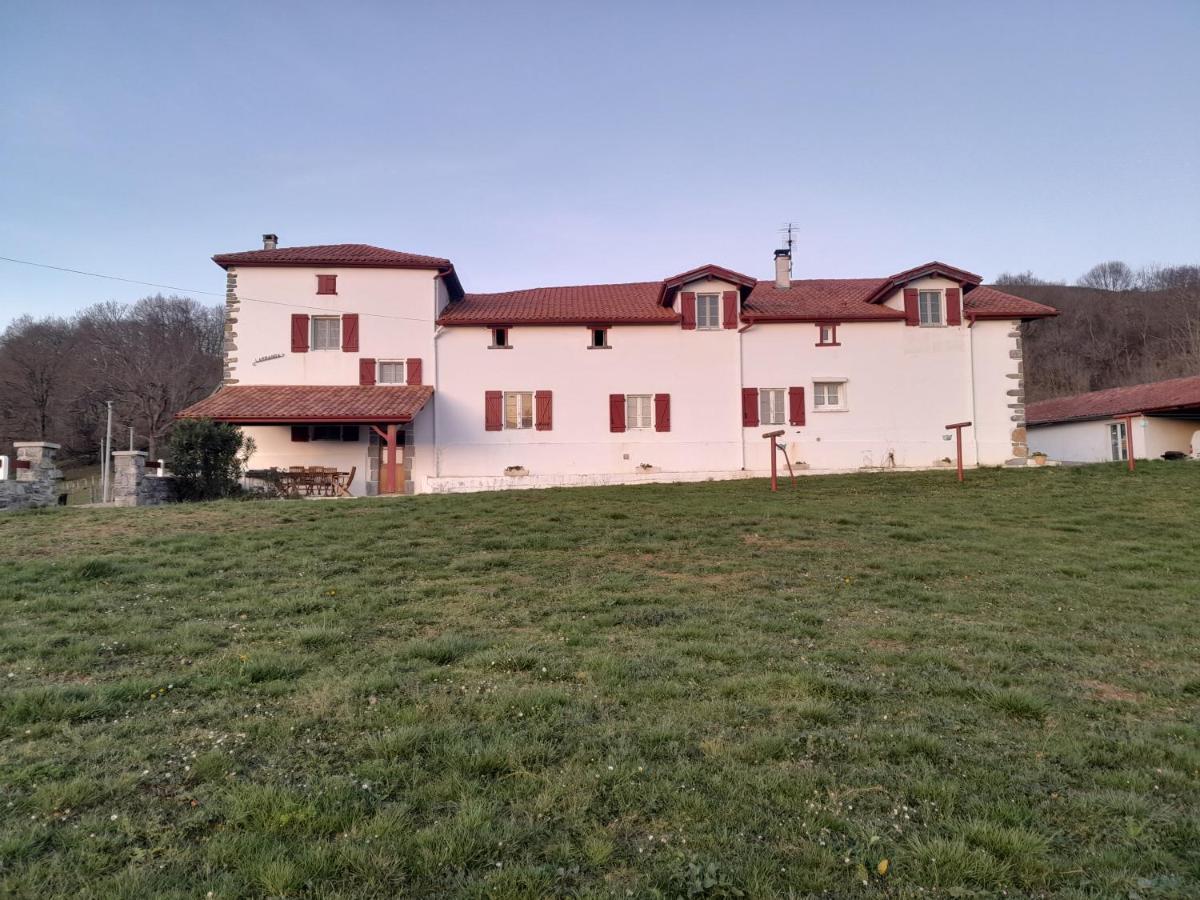 Gite A La Ferme Larranda Suhescun Εξωτερικό φωτογραφία